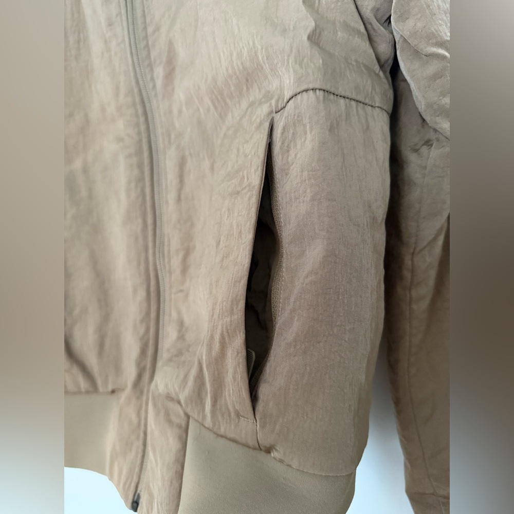 Lululemon Reversible Insulated Non-Stop Cotton Bomber Jacket Artifact brown sz 4 - Picture 10 of 16